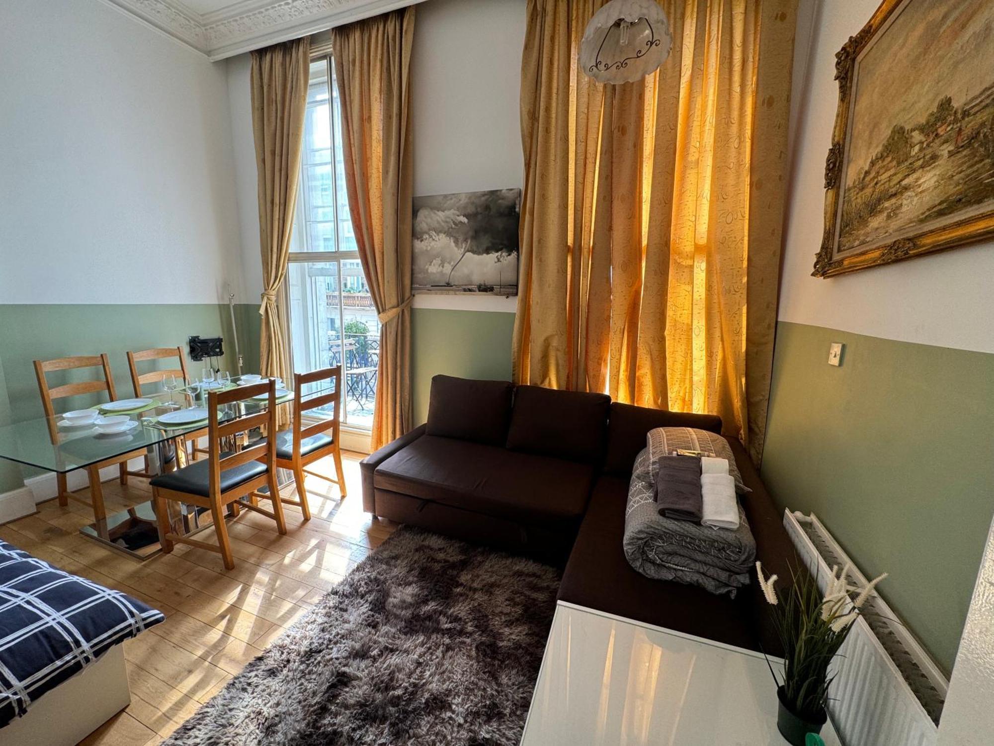 Central And Affordable Flat For 6 People In Zone 1 - Baker Street - With Breakfast Included Лондон Экстерьер фото